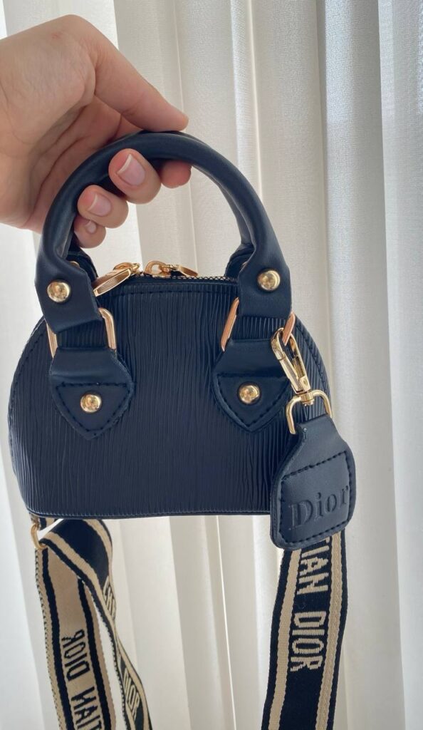 فروشگاه اینترنتی بیکوشاپ